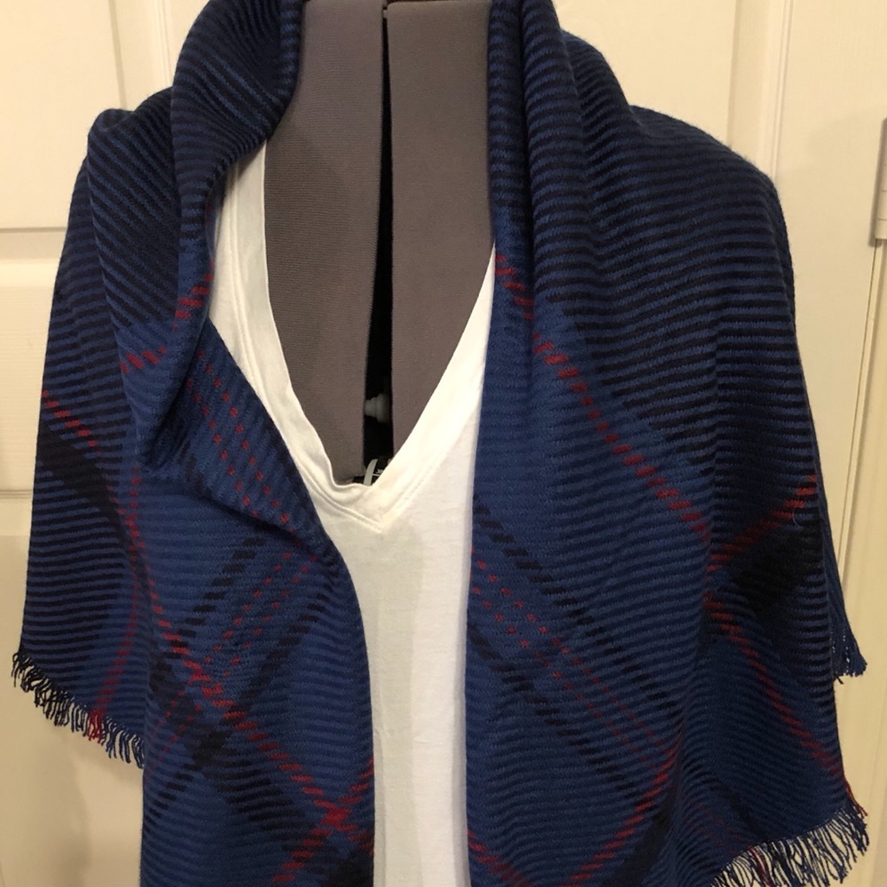 Blue plaid woven scarf